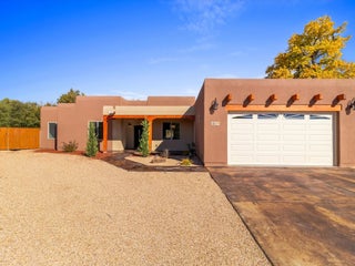 Image for 1011 Los Arboles