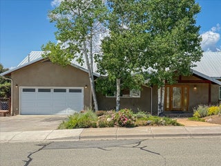 Image for 33 Grand Canyon Drive