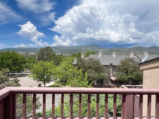 Image for 10 Loma Vista