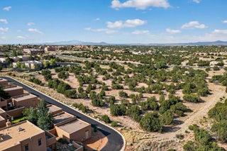 Image for 76, 87, 88 Avenida Aldea