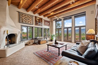 Image for 14 Camino Caruso