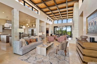 Image for 8 Camino Villenos