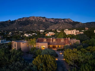 Image for 348 White Oaks NE