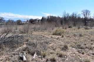 Image for 5 Avenida Farminista